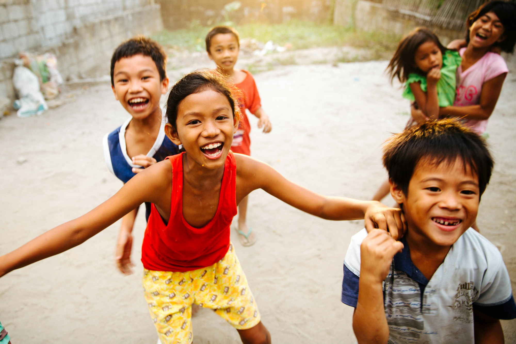 5 children playing